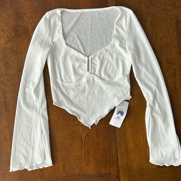 White Long Sleeve Cropped Shirt - Picture 1 of 3